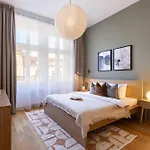 Turnkey I Main Bus Station Appartement