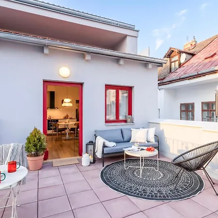 Turnkey I Main Bus Station Apartamento Praga