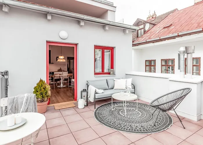 Turnkey I Main Bus Station Apartment Prag