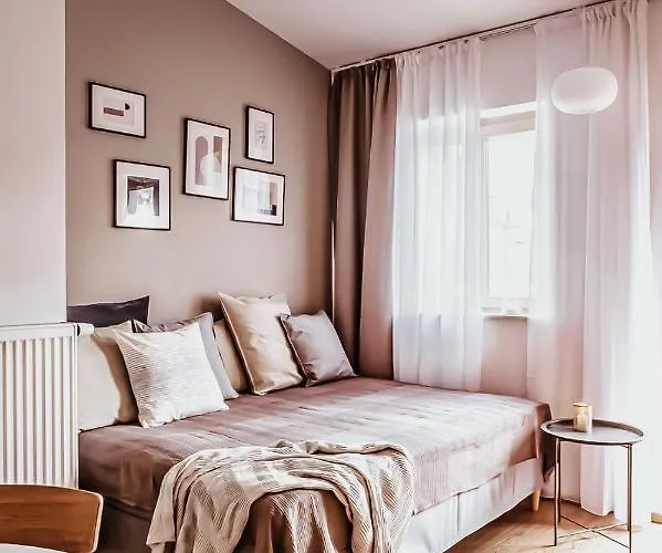 Turnkey I Main Bus Station Apartment Prag